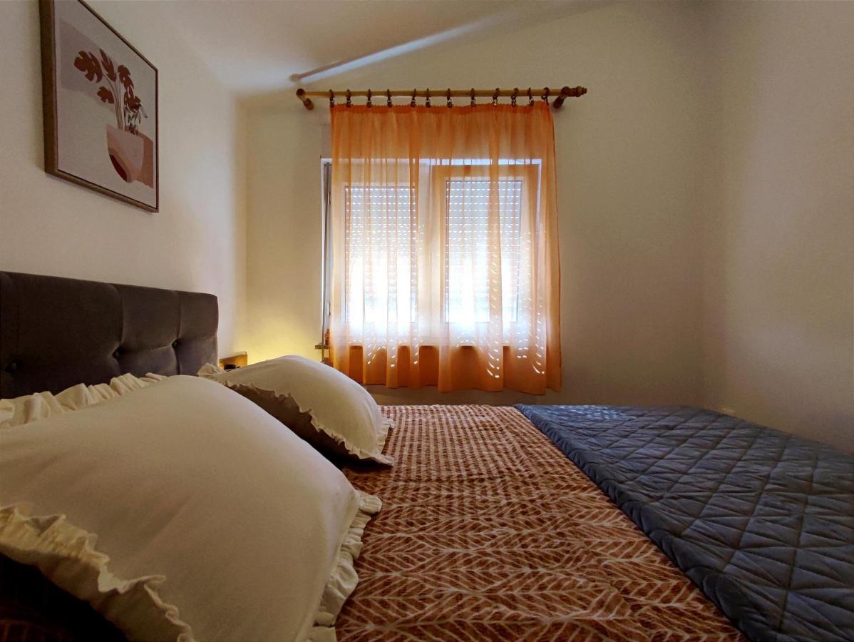 Apartments Jolic Vir Bagian luar foto