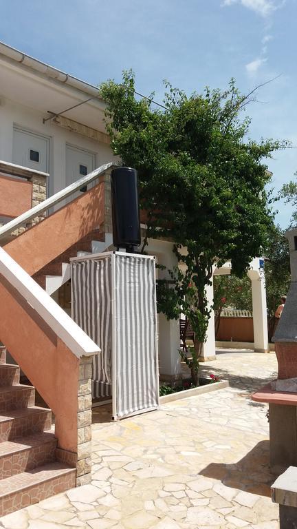 Apartments Jolic Vir Bagian luar foto