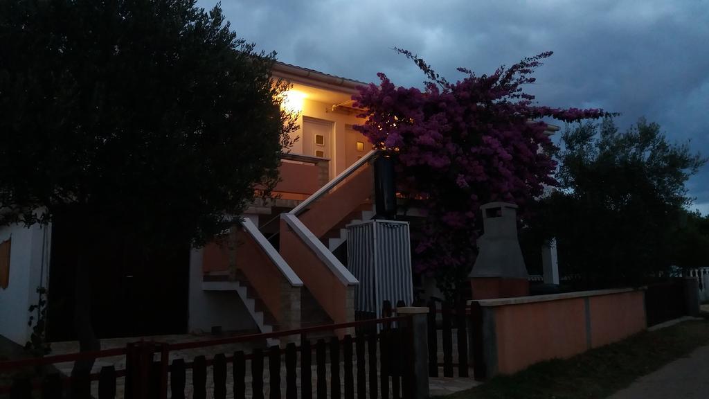 Apartments Jolic Vir Bagian luar foto