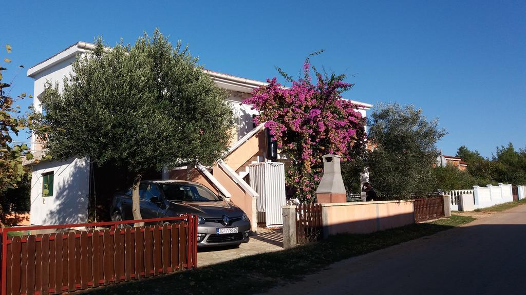 Apartments Jolic Vir Bagian luar foto